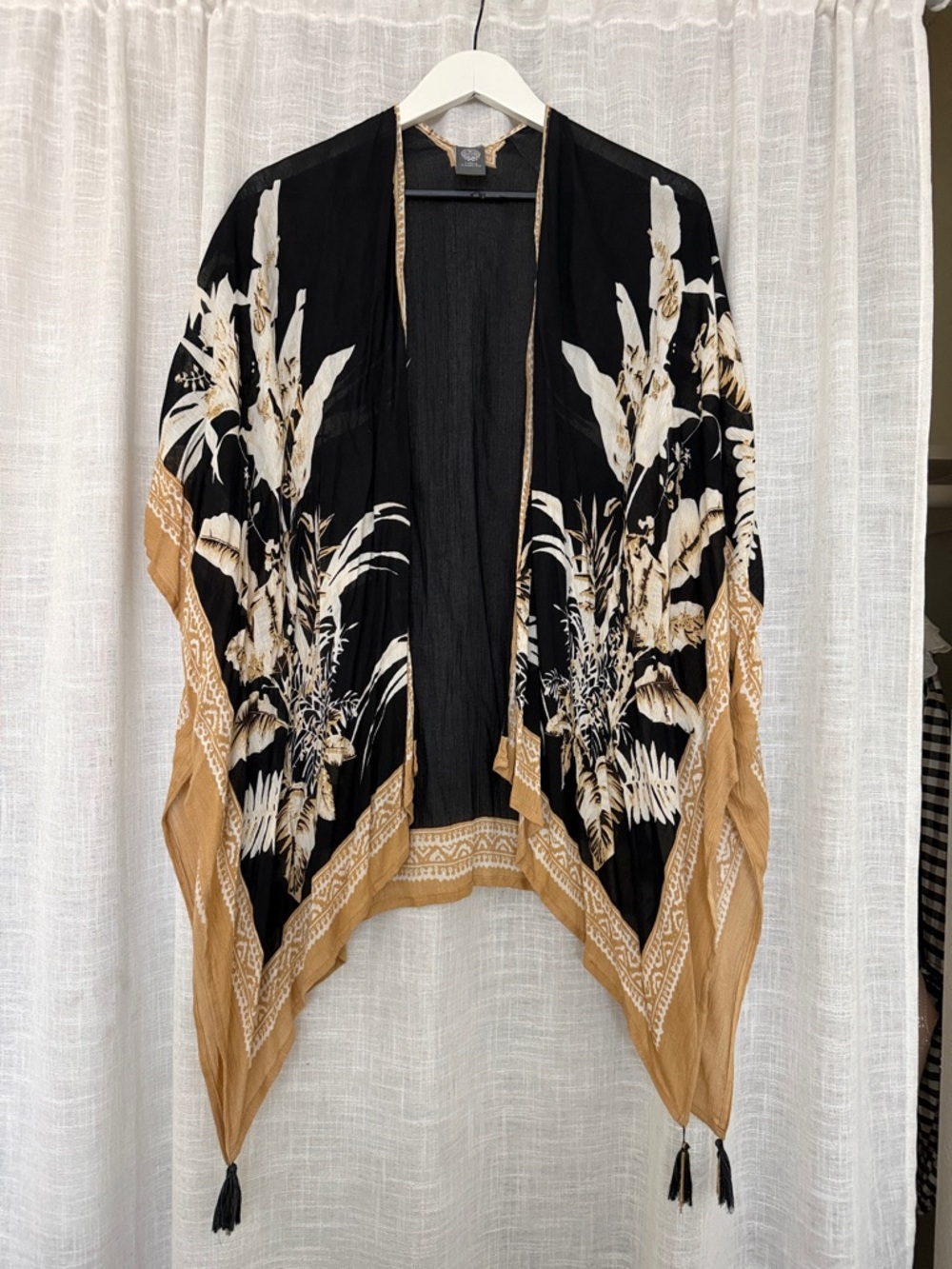 Vince Camuto Black and Tan Floral Kimono